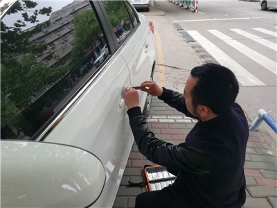 開汽車鎖價格貴嗎？永嘉開汽車鎖哪家是正規(guī)？-- 永嘉金達(dá)開鎖店