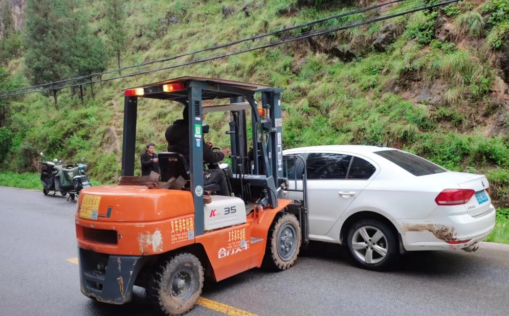 從事叉車出租這個行業有多辛苦你知道嗎？-- 會澤縣誠信叉車出租設備搬運服務中心