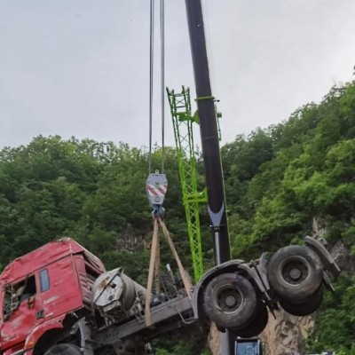 在大型商場建設中，吊車吊裝怎樣避免