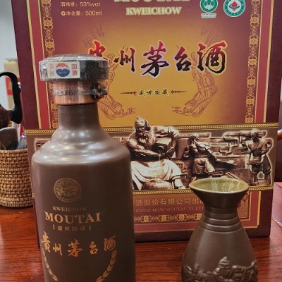 諸城回收白酒如何從包裝材料鑒別名酒