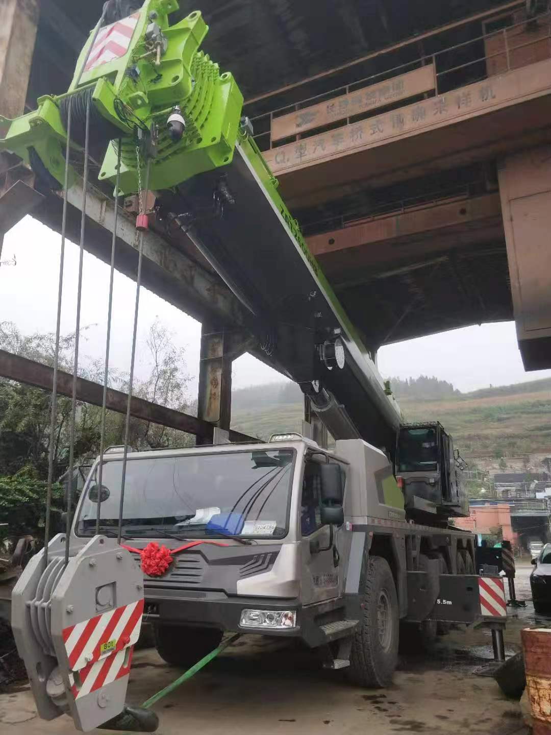 陸良縣吊車出租告訴您吊車的日常維護-- 陸良縣海立信吊車出租公司