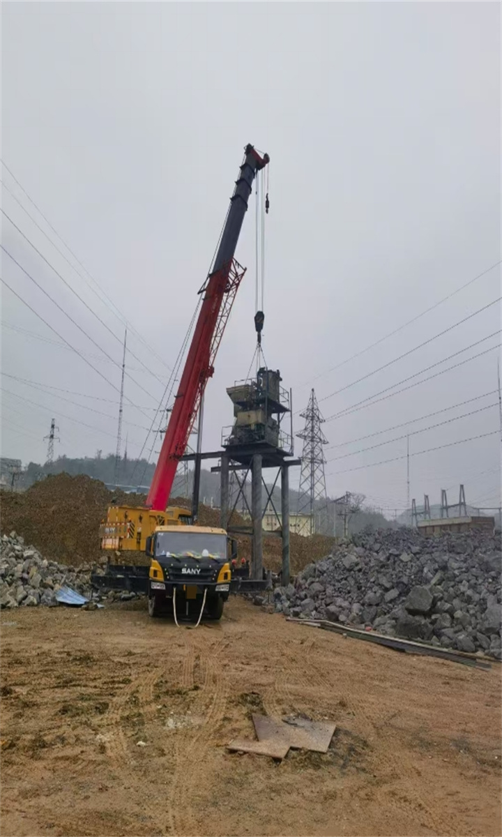 追求高效作業，舞鋼市哪家吊車隨車吊租賃效率高？-- 河南舞鋼市杰英吊車出租服務中心